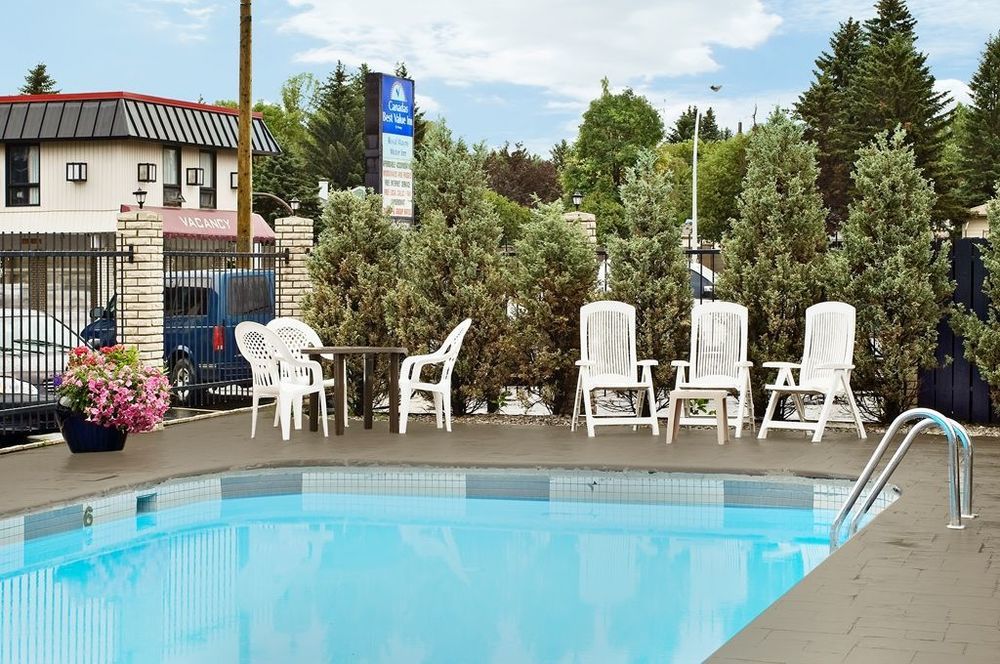 Canadas Best Value Inn YYC Létesítmények fotó