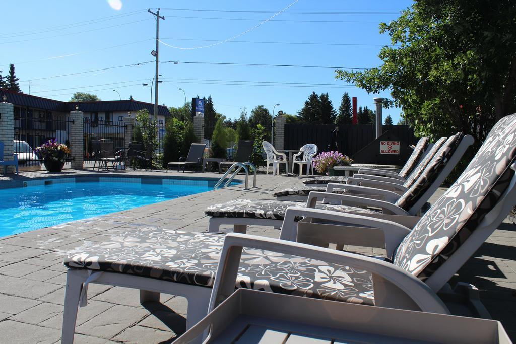 Canadas Best Value Inn YYC Kültér fotó