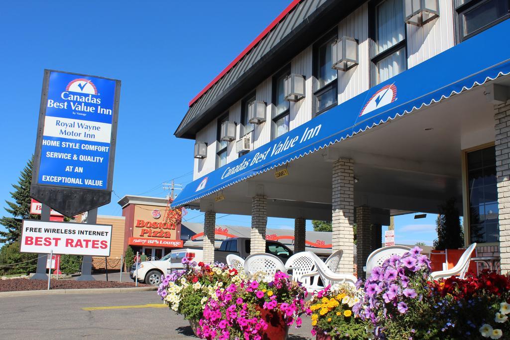 Canadas Best Value Inn YYC Kültér fotó