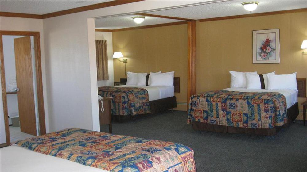 Canadas Best Value Inn YYC Szoba fotó